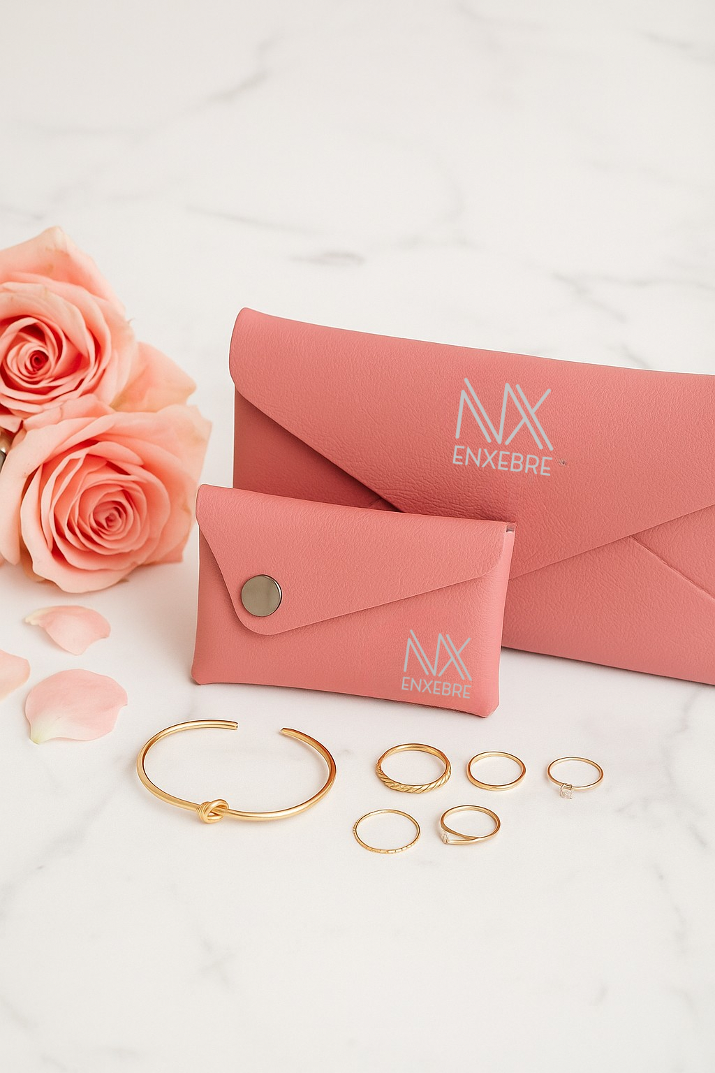 Funda y monedero edición limitada contra el cáncer de mama